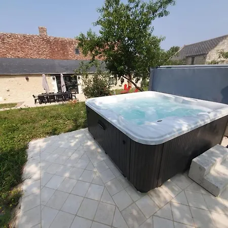De La Salle Gite 8 Personnes A La Campagne Avec Jacuzzi 4 Chambres 3 Wc Rivarennes  Esterno foto