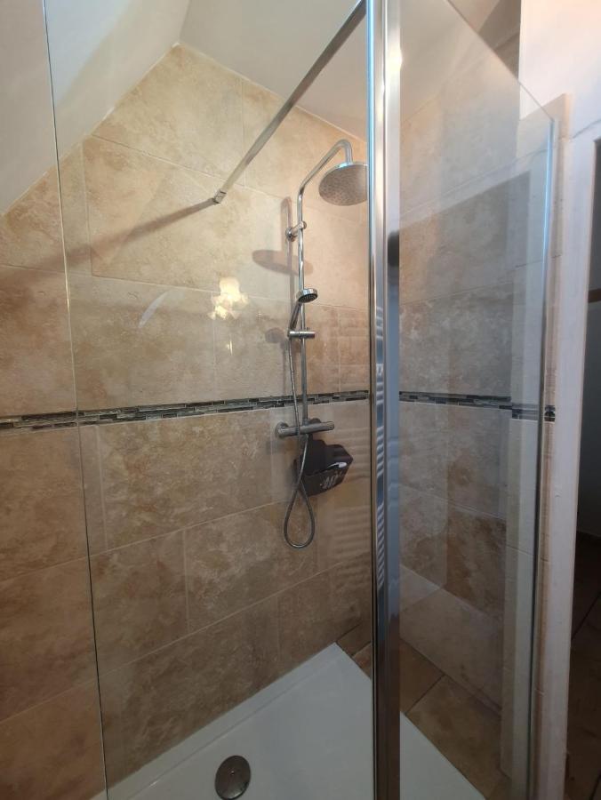 De La Salle 8 Personnes A La Campagne Avec Jacuzzi 4 3 Wc Ferienhaus *