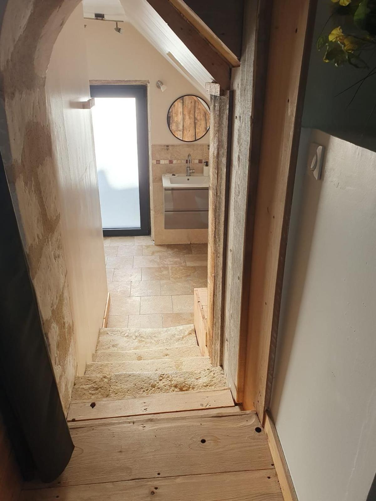 De La Salle 8 Personnes A La Campagne Avec Jacuzzi 4 3 Wc Ferienhaus *